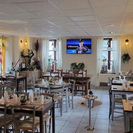 Du Fromager Bed & Breakfast *