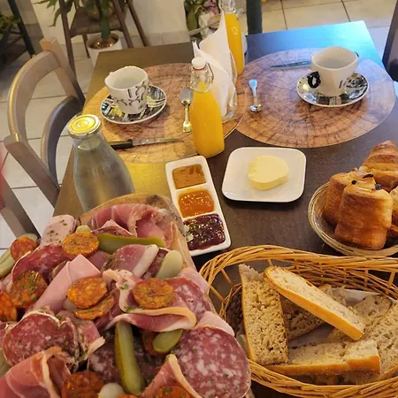 Du Fromager Bed & Breakfast Saint-Didier-sur-Doulon